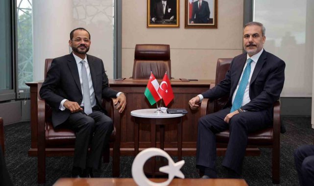Dışişleri Bakanı Fidan, Umman Dışişleri Bakanı Bedr bin Hamed El-Busaidi ile görüştü
