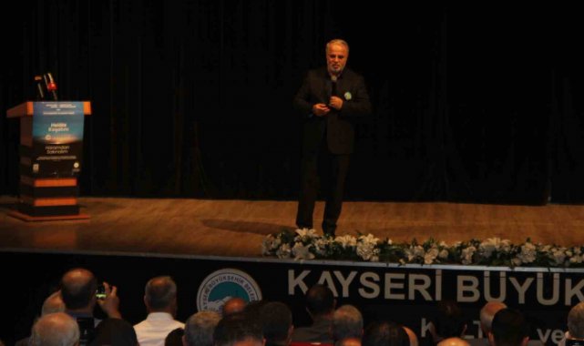 Diyanet İşleri Başkan Yardımcısı İşliyen: "Efendimizden ahlak, sünnet, hayat tarzı olarak uzaklaştıkça cahiliye dönemine benzemeye başladı"