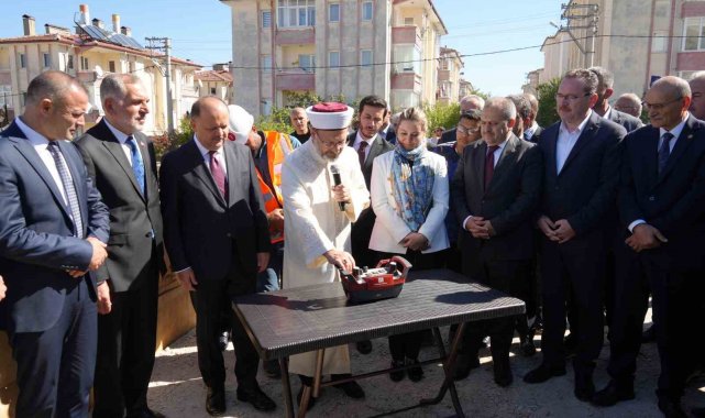 Diyanet İşleri Başkanı Erbaş: "Medeniyetimizin temeli ilme, irfana, bilime, hikmete, bilgiye dayanmaktadır"