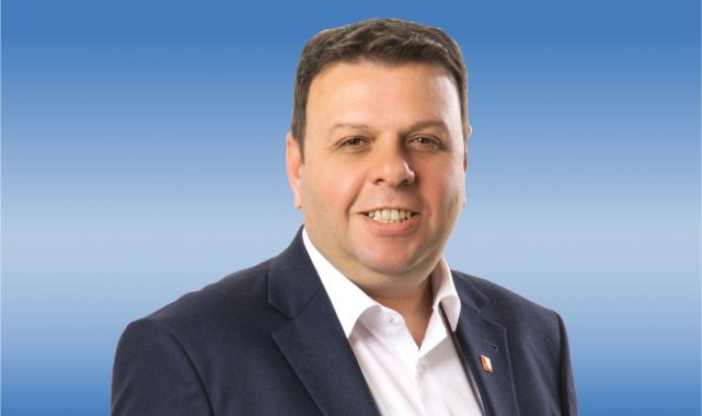 Edirne'de CHP'li milletvekilinin aracında yüzlerce kaçak elektronik sigara aparatı ele geçirildi