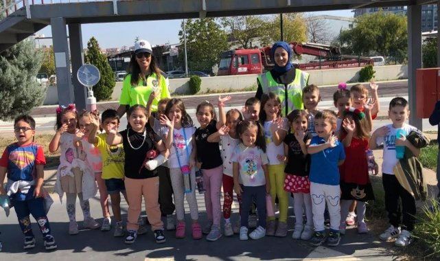 Edirne'de miniklere oyunlarla trafik eğitimi verildi