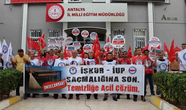 Eğitim Bir Sen'den İUP protestosu