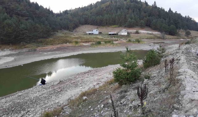 Göletlerde gözle görülür çekilme: "Böyle giderse köylerimiz, hayvanlarımız susuz kalacak"