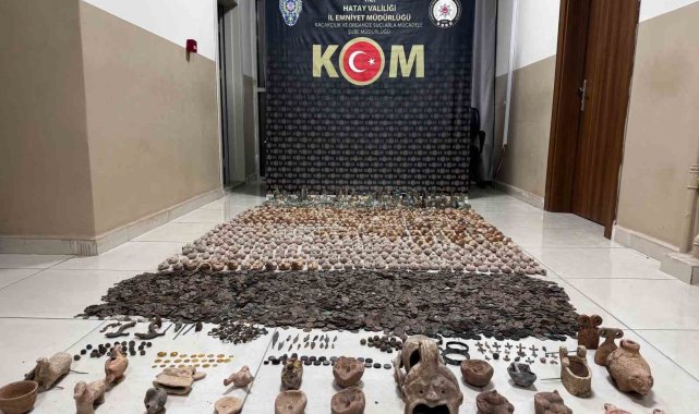 Hatay polisinden operasyon: 15 bin 301 parça tarih eser ele geçirildi