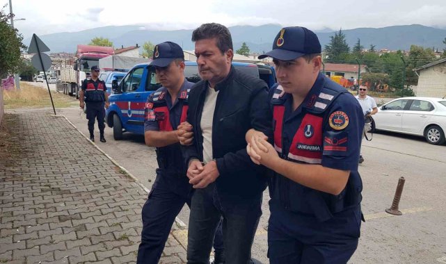 Husumetlisini öldüren zanlı adliyeye sevk edildi