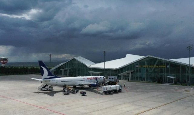 Kars'ta Ağustos ayında 48 bin 366 kişi uçtu.