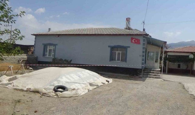 Konya'da obruk riskine karşı ev boşaltıldı