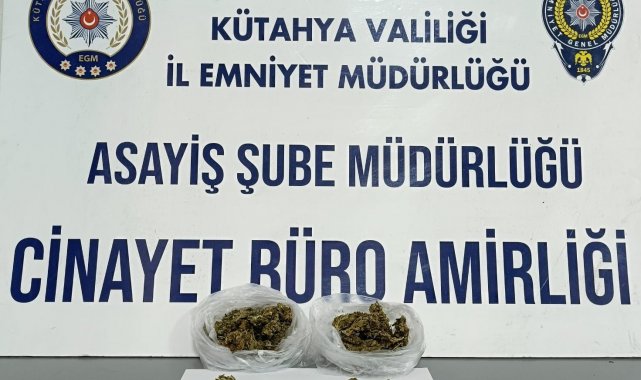 Kütahya'da uyuşturucu bulunan araçtaki 3 kişi gözaltına alındı