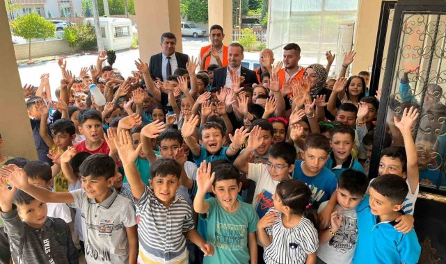 MAGİNDER'den öğrencilere kırtasiye desteği