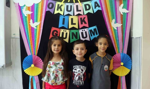 Okullar öğrencilerin sesleri ile şenlendi