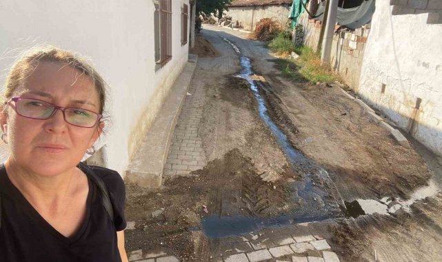 Ömerbeyli Mahallesi sakinleri, sokağa akıtılan pis sulardan şikayetçi