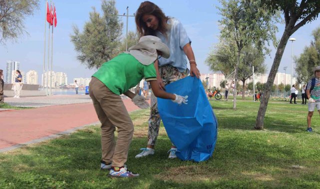 Otizmli çocukların topladığı atıklar ormanlara fidan olacak