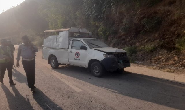 Pakistan'da yabancı diplomatların konvoyuna bombalı saldırı: 1 ölü, 4 yaralı