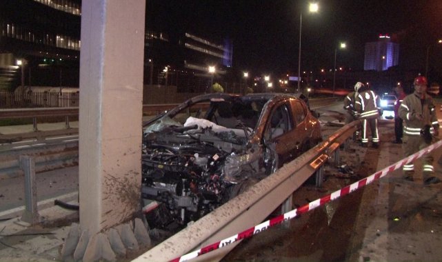 Pendik'te otomobil sürücüsü refüje girdi: 1 ağır yaralı
