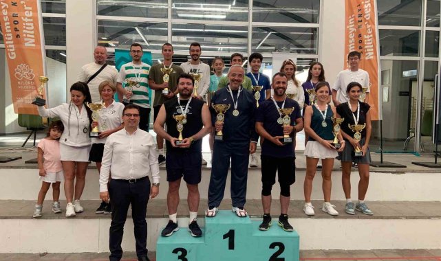 Raket Sporları Turnuvası'nda kazananlar belli oldu
