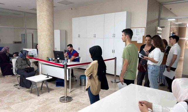 Sandıkçı: "İlçemizde ilk defa üniversiteyi kazanan tüm öğrencilerimize burs vereceğiz"