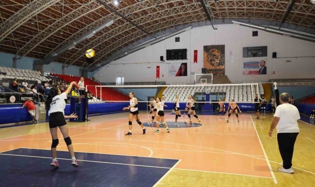 Şehzadeler Belediyesi spor kursları yoğun ilgi görüyor