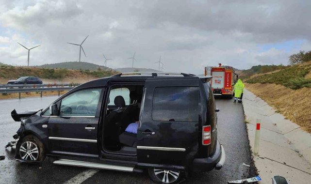 Susurluk'ta trafik kazasında 3 kişi yaralandı