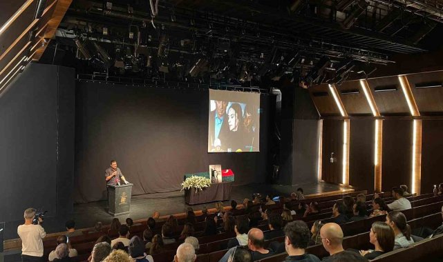 Tomris Giritlioğlu için İstanbul Devlet Tiyatrosu'nda tören düzenlendi