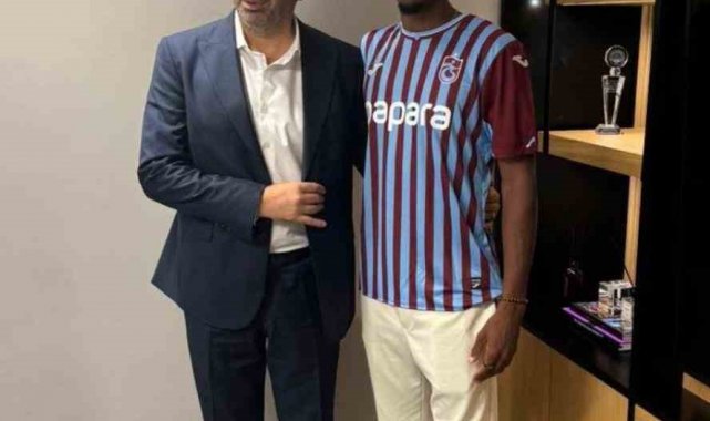 Trabzonspor, Simon Banza'ya formayı giydirdi