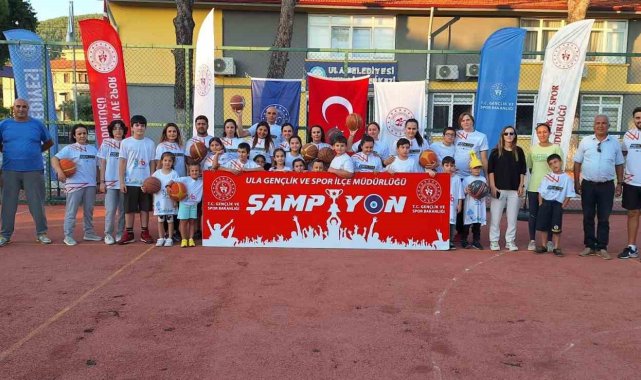 Ula'da "Hareket Ediyoruz, Ula'da Top Sürüyoruz" etkinliği düzenlendi