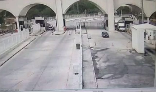 Yunanistan uyruklu sürücü sınırda dehşet saçtı: Bıçakla polise saldırdı, vuruldu