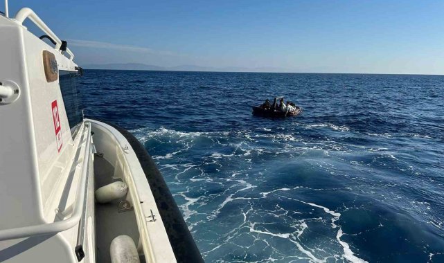 Yunanistan'ın geri ittiği 23 düzensiz göçmen kurtarıldı