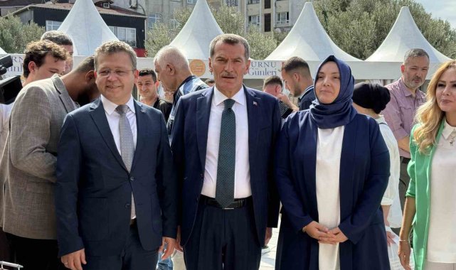 Zeytinburnu'nda kadınların el emeği ürünleri görücüye çıktı