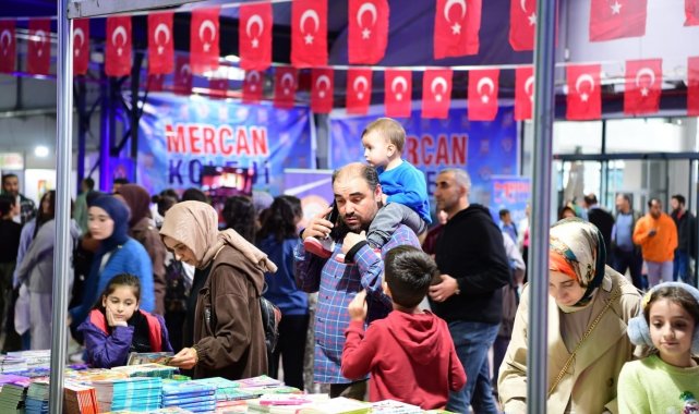 10. Malatya Anadolu Kitap ve Kültür Fuarı ziyaretçi akınına uğruyor