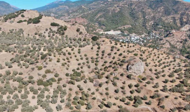 3 bin yıllık tarihi kentteki tiyatro ve stadyum gün yüzüne çıkmayı bekliyor
