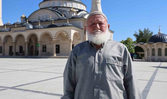84 yaşında 321 cami yaptı
