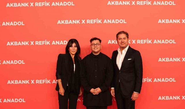 Akbank'ın tarihi ve gelecek vizyonu, Refik Anadol'un eserinde buluştu