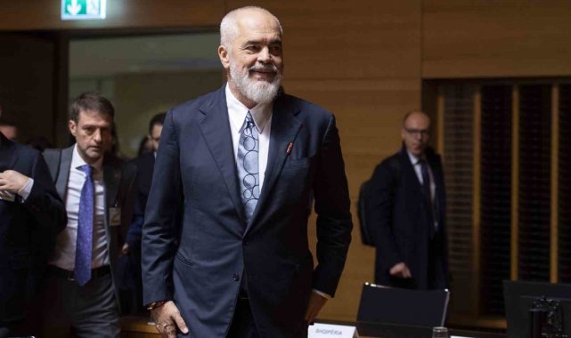 Arnavutluk, AB'ye katılım müzakerelerinde ilk faslı açtı
