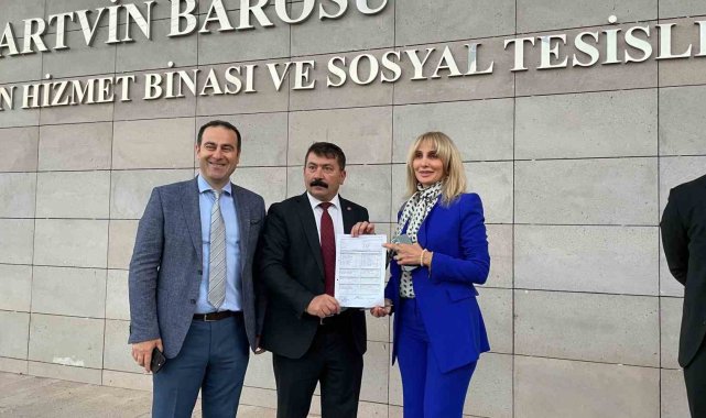 Artvin'de yeni Baro Başkanı Handan Demiral Almalı oldu