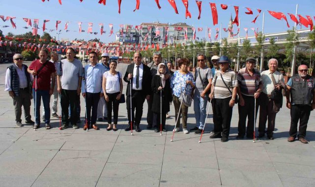 Aydın'da beyaz bastonun önemine dikkat çekildi