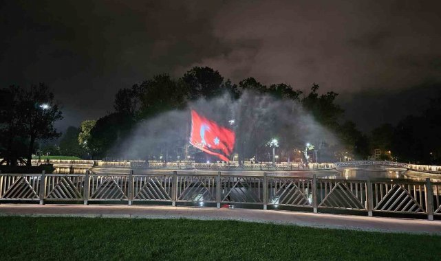 Aziz Duran Parkı'nda Cumhuriyet'in 101'inci yaşında büyüleyici gösteri