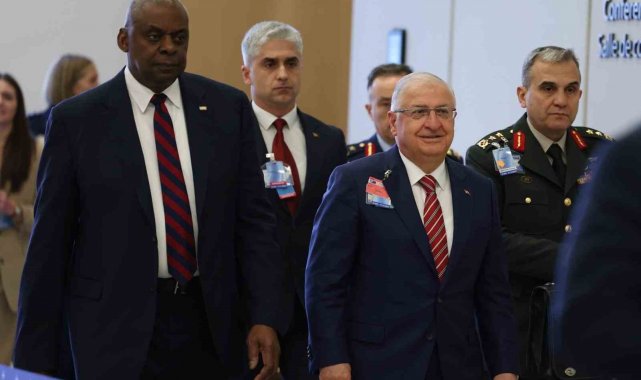 Bakan Güler, ABD'li mevkidaşı Austin ile ayaküstü görüştü