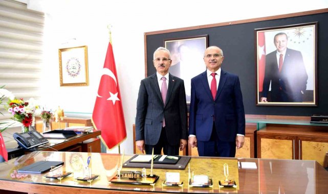 Bakan Uraloğlu Başkan Sami Er'le bir araya geldi