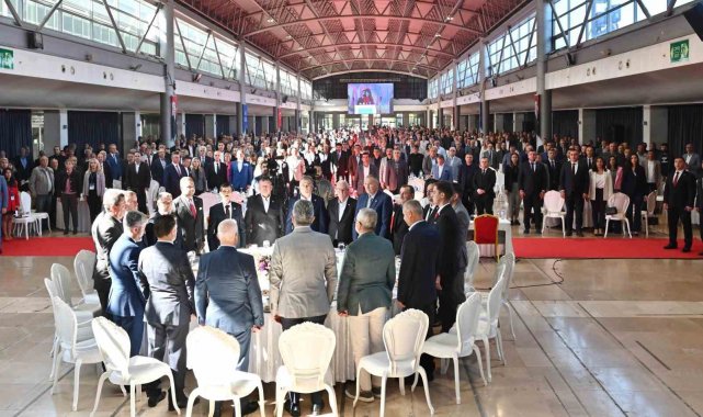 Bursa Büyükşehir Belediye Başkanı Mustafa Bozbey muhtarlarla buluştu