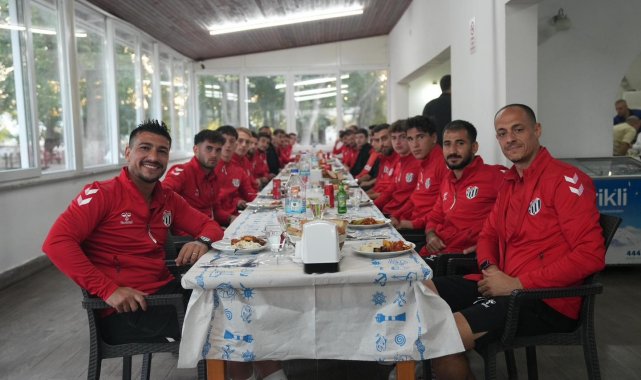 Başkan Deveciler moral yemeğinde sporcularla buluştu