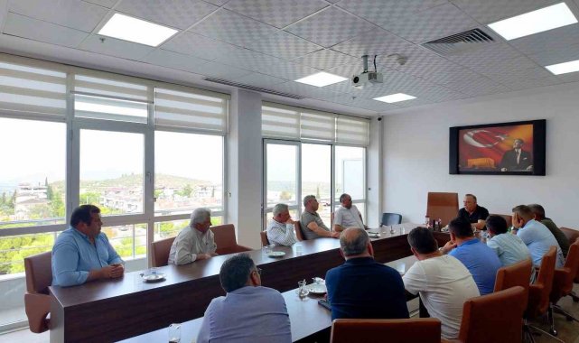 Başkan Özel, mermer sektörü temsilcileriyle bir araya geldi