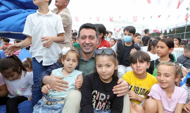 Bayraklı'da çocuklar mahalle şenliğinde doyasıya eğlendi