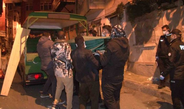 Beyoğlu'nda 4 katlı binadan anne ve bebeğinin cesedi çıktı