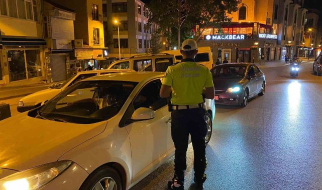 Bilecik'te trafik kurallarını ihlal eden sürücülere 194 bin lira cezai işlem