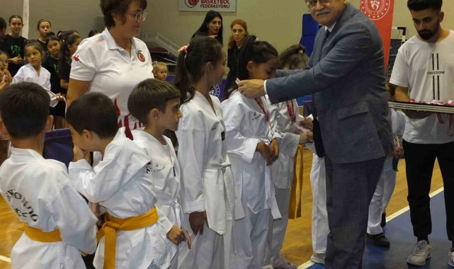 Burhaniye'de Amatör Spor Haftası kutlandı