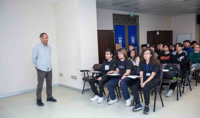 Büyükşehir'de stajyerlere oryantasyon eğitimi