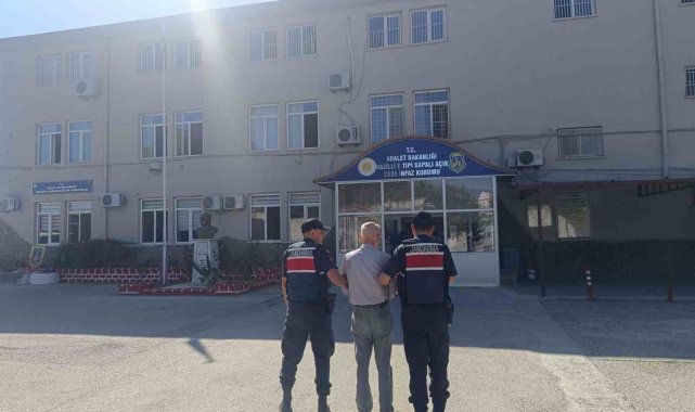 Çeşitli suçlardan aranan 15 şahıs, jandarmadan kaçamadı