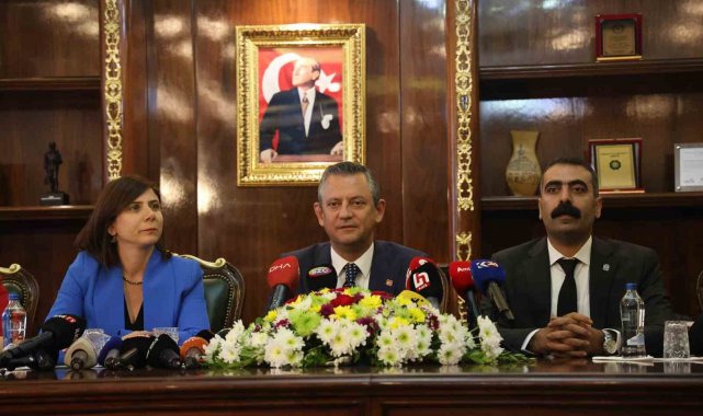 CHP Genel Başkanı Özel: "Bu saldırıyı görünce insanın aklına buradaki zamanlamanın ne kadar dikkat çekici olduğunu da düşünmeden geçemiyor"