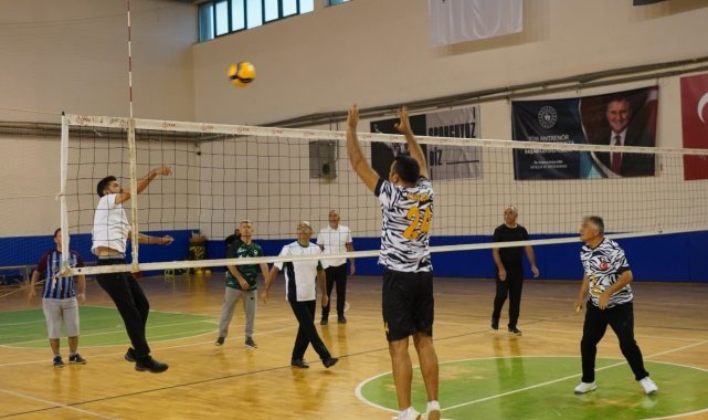 Çivril'de Amatör Spor Haftası voleybol turnuvasıyla başladı