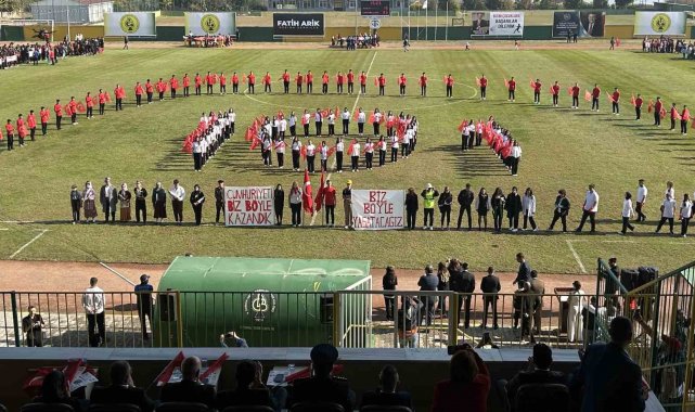 Darıca'da Cumhuriyet'in 101. yılına coşkulu kutlama